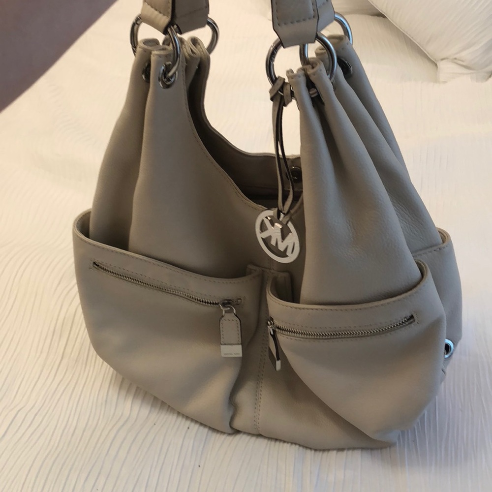 MICHAEL KORS PURSE HANDBAG TOTE HOBO CLUTCH
